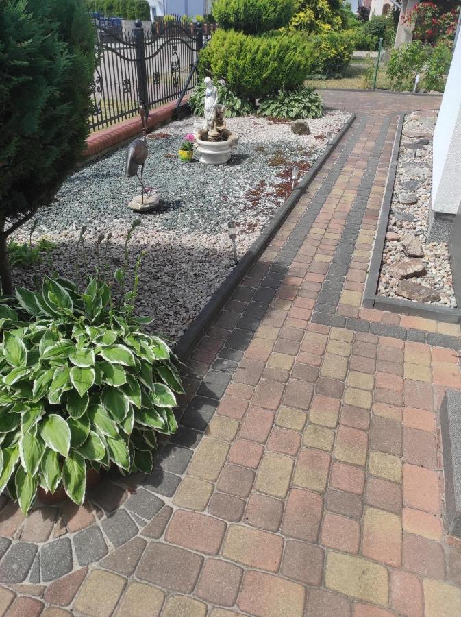 Pokoje Goscinne Cuma Łeba Exterior foto